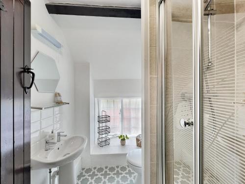 Koupelna v ubytování Grooms Cottage Ellicombe