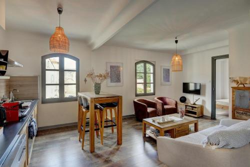 Appt lumineux dans bel immeuble HP les Oliviers 3