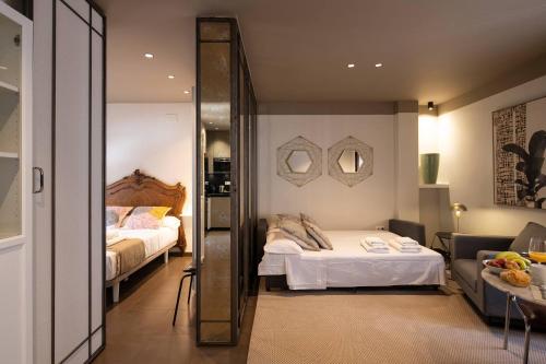 Central Designer Penthouse with Private Terrace