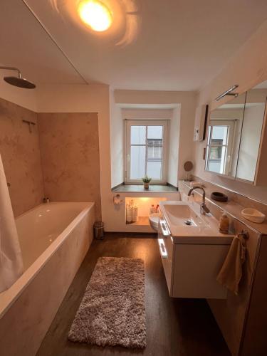 Ένα μπάνιο στο Ferienwohnung Haus Kreuz