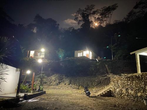 Fotografie z fotogalerie ubytování Batukaras beach hill v destinaci Batukaras