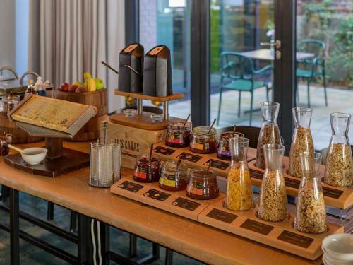 Jídlo v hotelu nebo okolí