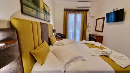 Gallery image of Hotel Dionysis Studios in Adamantas