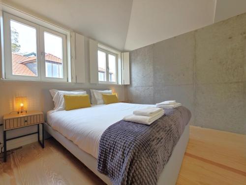 Miradouro River Views & Patio by PortoCityHosts