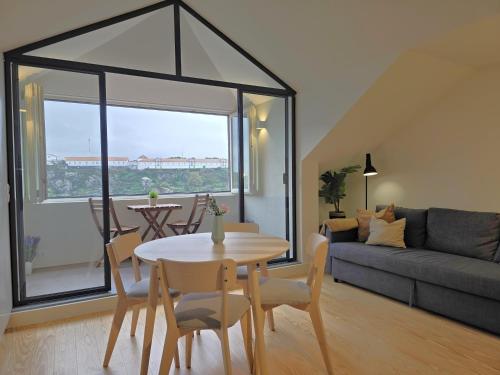 Miradouro River Views & Patio by PortoCityHosts