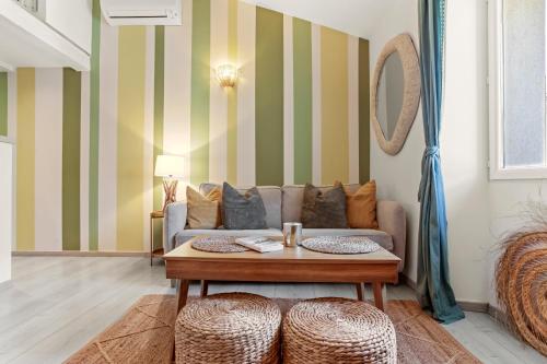 Χώρος καθιστικού στο Cozy studio Le Cèdre, Port de Saint Tropez