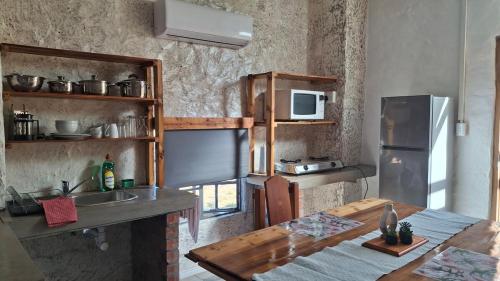 Η κουζίνα ή μικρή κουζίνα στο LuFan Studio-Greeff Cottages