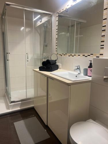 Ένα μπάνιο στο Nice One Apartment Number 11 - W samym centrum!