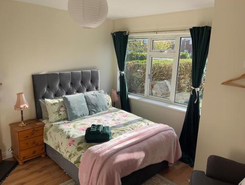 Postel nebo postele na pokoji v ubytování Rosedale House Your home away to home