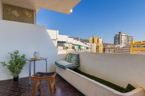 Terraza luminosa, céntrico, a 10 min de la playa
