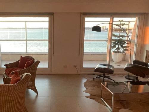 Φωτογραφία από το άλμπουμ του Un Refugio elevado con la mejor vista de Punta στην Πούντα ντελ Έστε