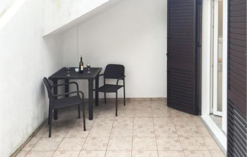 Beautiful Apartment In Novalja With Wifi