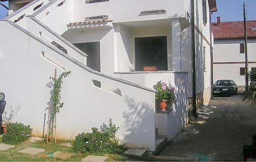 Beautiful Apartment In Novalja With Wifi