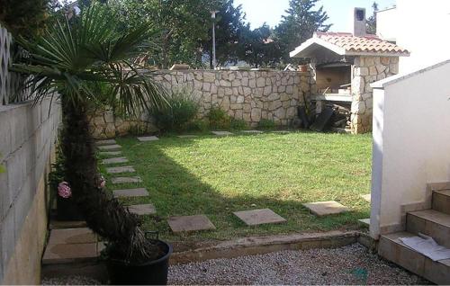 Beautiful Apartment In Novalja With Wifi