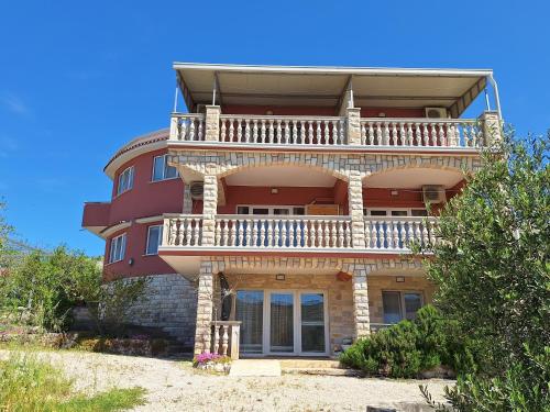 Apartments with parking space Grebastica, Sibenik - 24934
