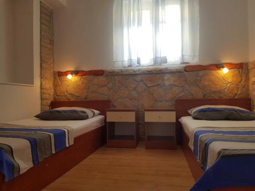 Apartments with parking space Grebastica, Sibenik - 24934