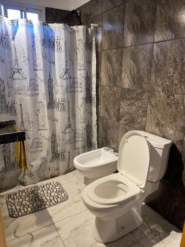 Et badeværelse på URQU WAYRA