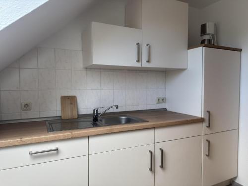 Kuchyň nebo kuchyňský kout v ubytování Ferienwohnung Albrecht, Ballenstedt