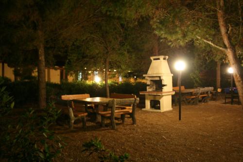 Jardín al aire libre en Albergo Residenziale Menhirs