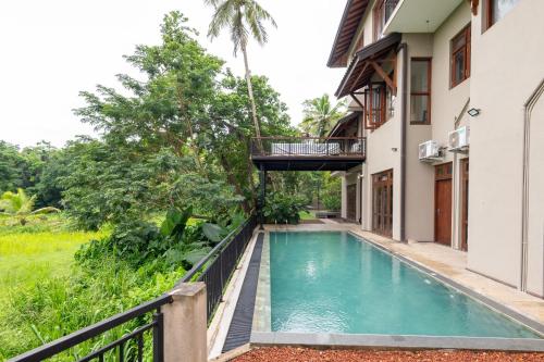 Πισίνα στο ή κοντά στο Sandila Villa