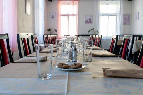 Afbeelding uit fotogalerij van Hotel CB Royal in České Budějovice