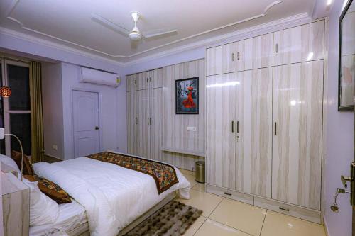 Postel nebo postele na pokoji v ubytování Suite003 by Park Stays