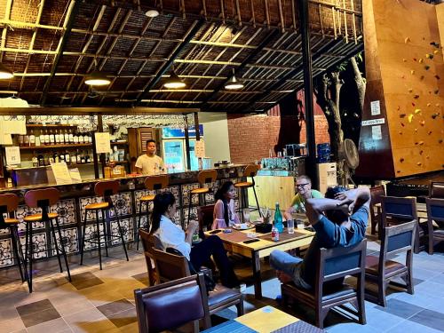 Restaurace v ubytování Blue monkey - Bouldering Guesthouse