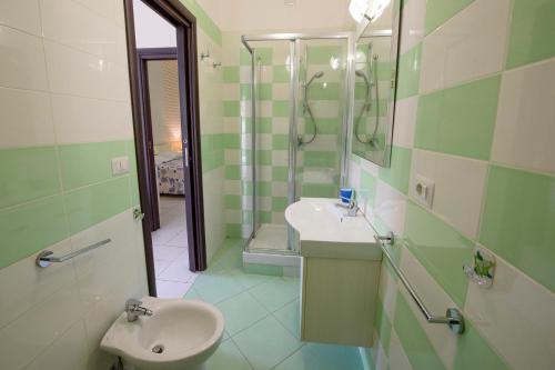 Et badeværelse på Casa Vacanze L'Onda