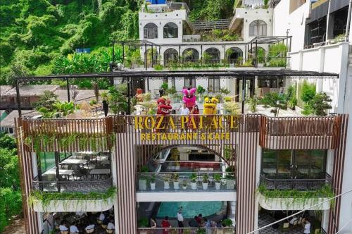 Fotografie z fotogalerie ubytování Roza Palace Cat Ba - Cave Hotel, Swimming Pool & Rooftop v destinaci Cát Bà