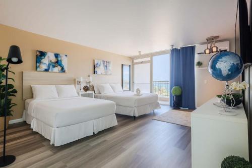 ESJ Towers Studio- Beach Access