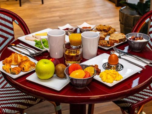 Φαγητό σε αυτό το ξενοδοχείο ή κάπου εκεί κοντά