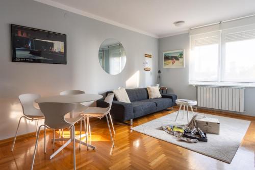 Urban and Cozy 1BDR APT, Garage parking