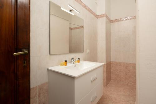 Santo Spirito Huge Apartment