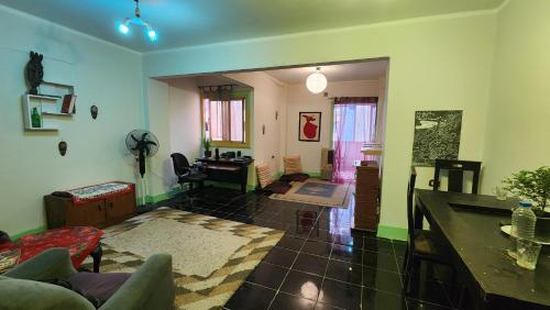 Private Room in Central, Quite and Beautiful Apartment