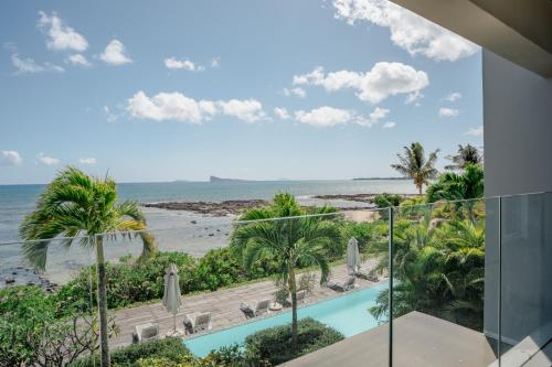 Beachfront apartment with exceptional lagoon view