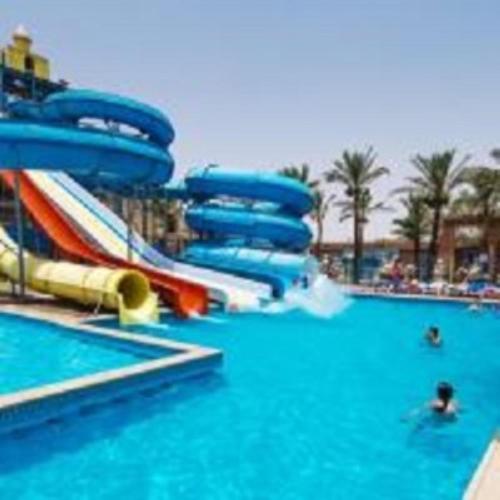 Mirage Bay Mina Land Resort & Aquapark
