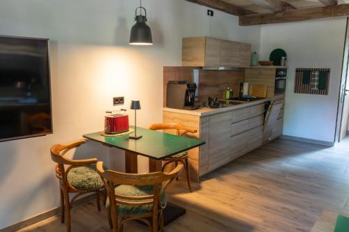 Kuchyň nebo kuchyňský kout v ubytování Eiche - Ferienwohnung in Dötlingen mit Waldblick