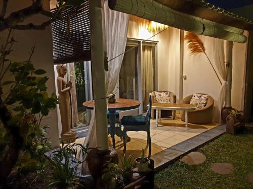 Αίθριο ή υπαίθριος χώρος στο flousrish garden, cosy Home