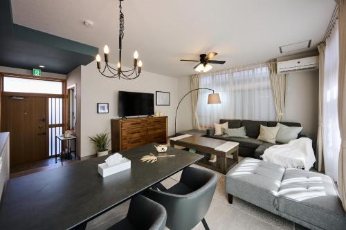 Μια τηλεόραση ή/και κέντρο ψυχαγωγίας στο Casa YONNA Chatan