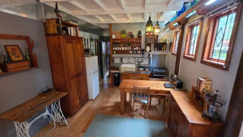 Η κουζίνα ή μικρή κουζίνα στο Noordhoek Beach Cabin