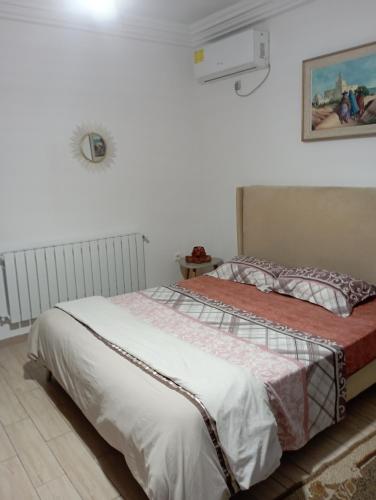 Postel nebo postele na pokoji v ubytování Modern Oasis S0 - Rare stylish apartment