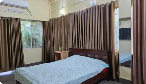 Manola Hill Bungalow