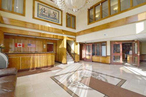 The lobby or reception area at Woodbine Hotel & Suites