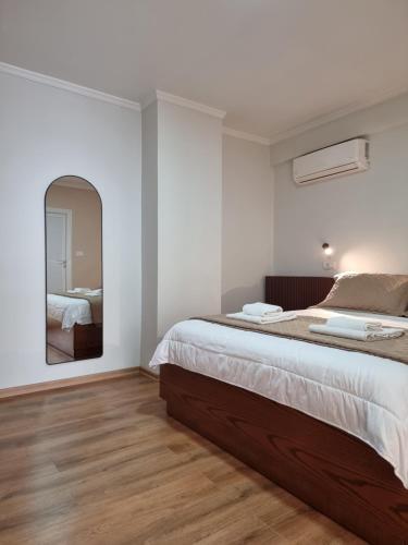 Una cama o camas en una habitación de Hotel Vienna