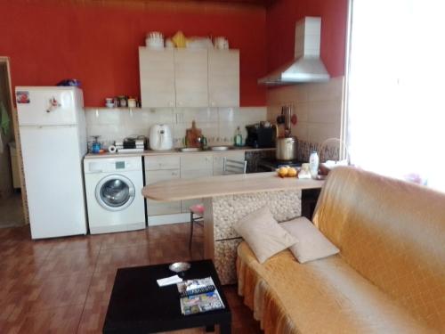 Vila Violeta, Halkidiki, Nea Kalikratia SINGLE VACATION HOUSE