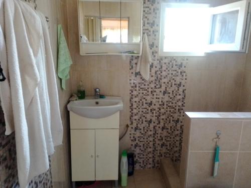 Vila Violeta, Halkidiki, Nea Kalikratia SINGLE VACATION HOUSE
