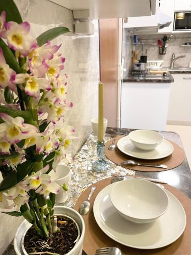 New Modern Apartment in Paris Center Metro 7 & 14 Maison Blanche