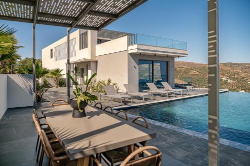Villa Thealon I New luxury villa with sea view and private infinity pool