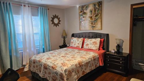 Ένα ή περισσότερα κρεβάτια σε δωμάτιο στο Charlotte's House