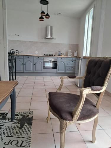 Kuchyň nebo kuchyňský kout v ubytování Maison de ville